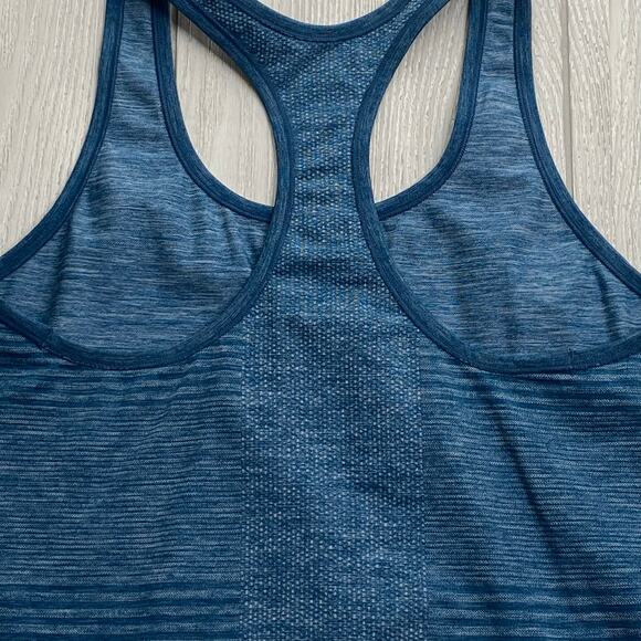 Patagonia Women's Gatewood Racerback Blue Stripe Tank Top Size Small - Picture 7 of 7